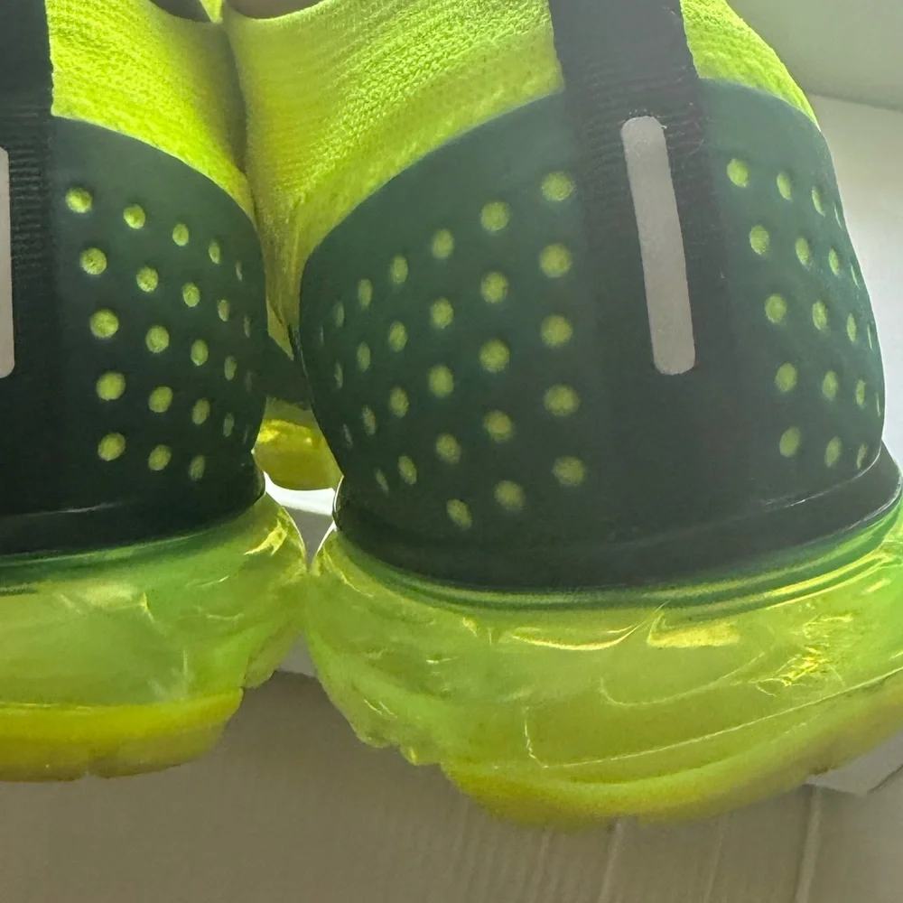 Rare Nike Air Vapor Max Flyknit 2 Volt Aka “Highlighters”🔥🔥🔥🔥🔥🔥 - Picture 13 of 15